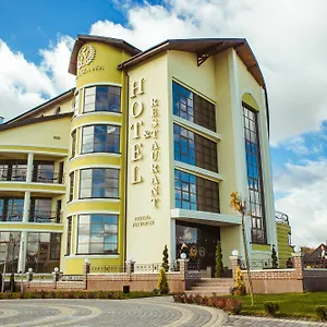 **** Hotell Warszawa Ukraina
